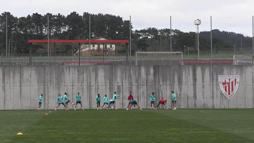 Yeray entrena de nuevo en Lezama tras cumplir sanción de la UEFA