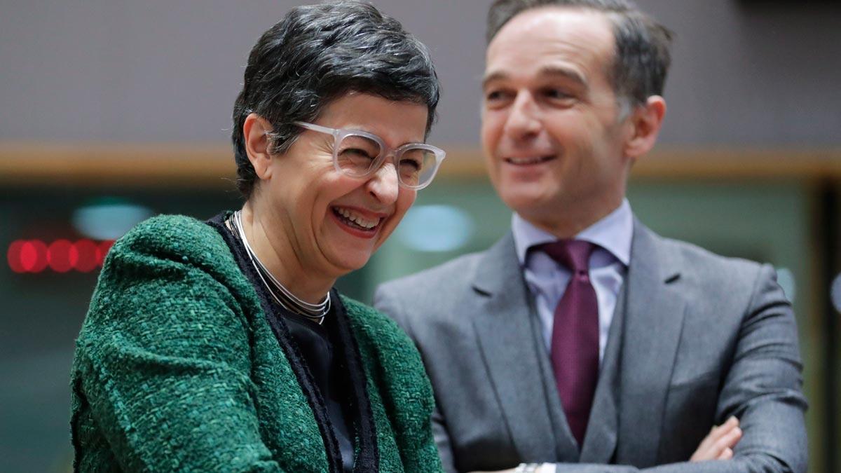 La ministra de Asuntos Exteriores, Arancha González Laya, sostiene que la propuesta de presupuesto comunitaria es insuficiente. En la foto, junto a su homólogo alemán, Heiko Maas.