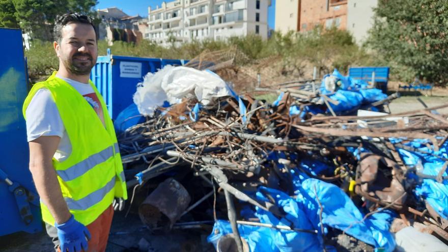 Más de 150 personas impulsan la primera recogida de basura resurgida tras el incendio de Bejís