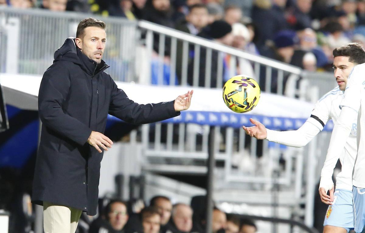 Luis García, en el pulso ante el Zaragoza en el Ibercaja Estadio.