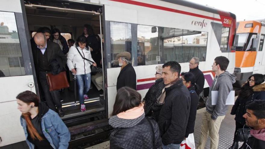 Incrementen els trens entre Portbou i Cervera