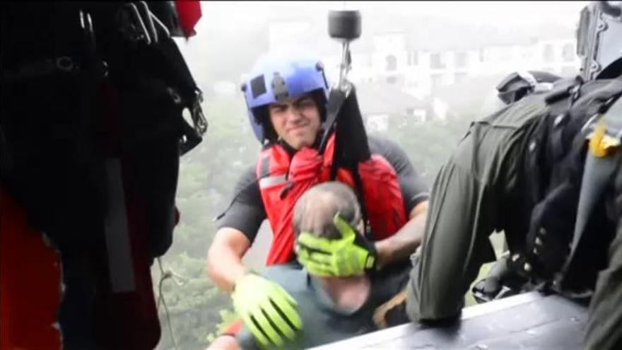 La tormenta tropical Harvey arrasa la costa del Golfo de Texas