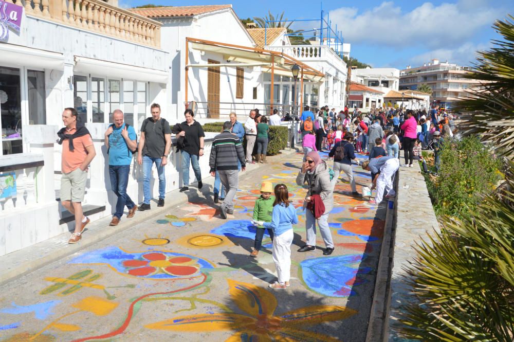 Pintada en el passeig de cala Rajada