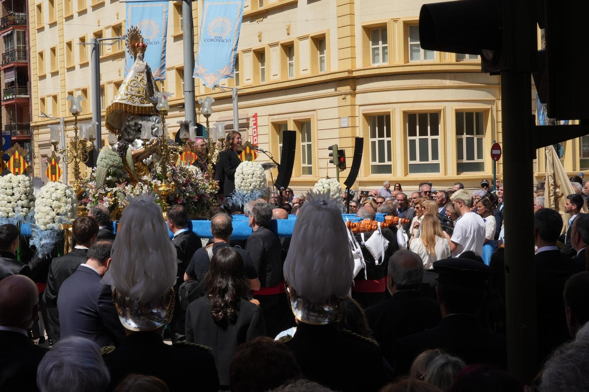 Galería de imágenes: La Virgen del Lledó sale de la basílica para ir a la ciudad