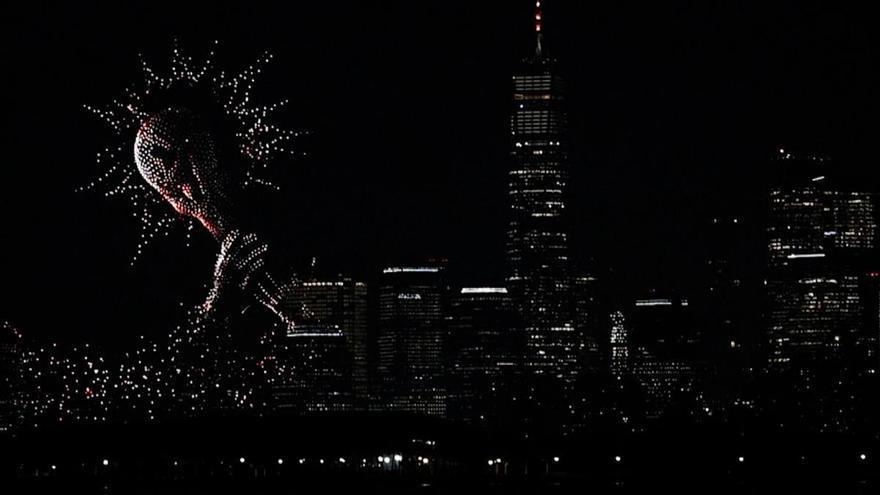 DRONES MUNDIAL ESPECTÁCULO | Un espectáculo de drones con motivo del Mundial ilumina el horizonte de Manhattan