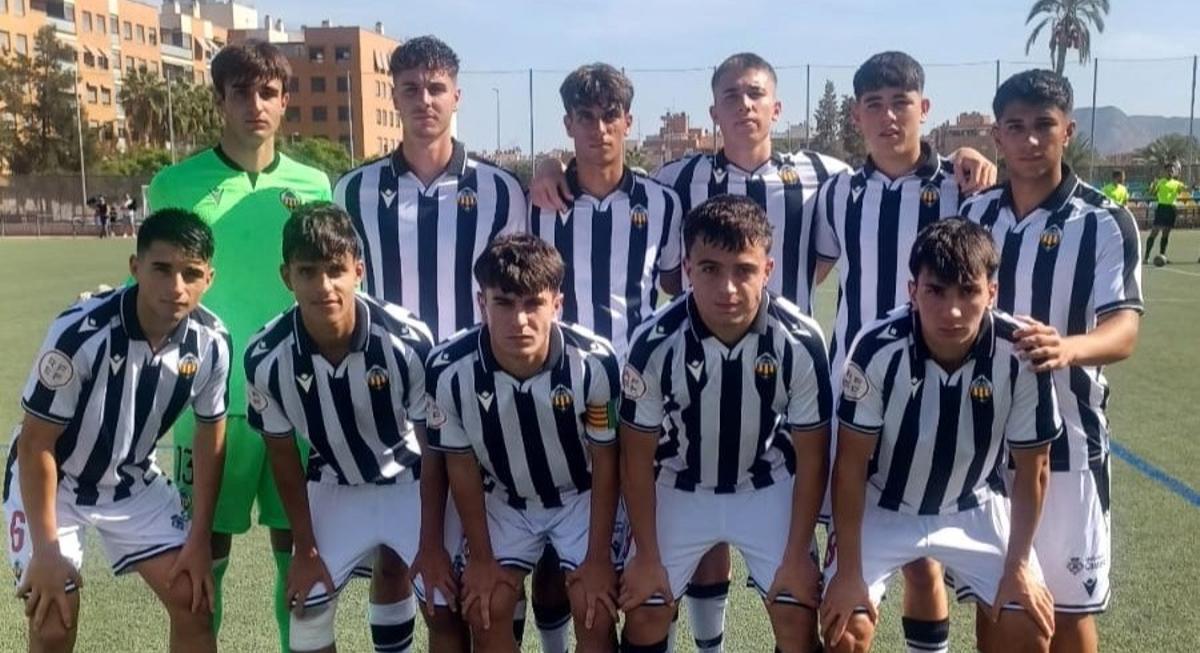 Once que presentó el juvenil A del Castellón en el campo del UCAM Murcia este domingo.