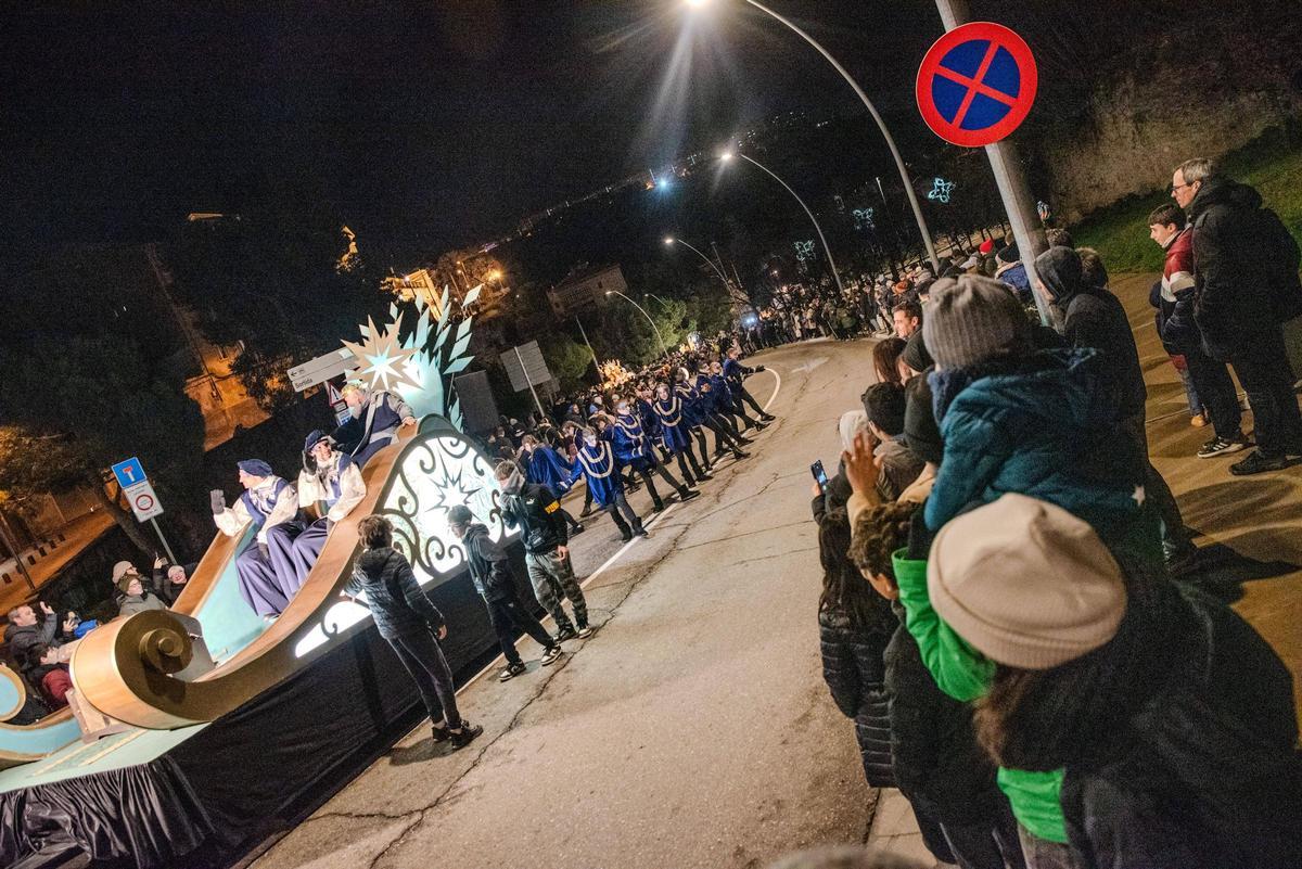 Troba't a les imatges de la cavalcada de Reis de Manresa 2026
