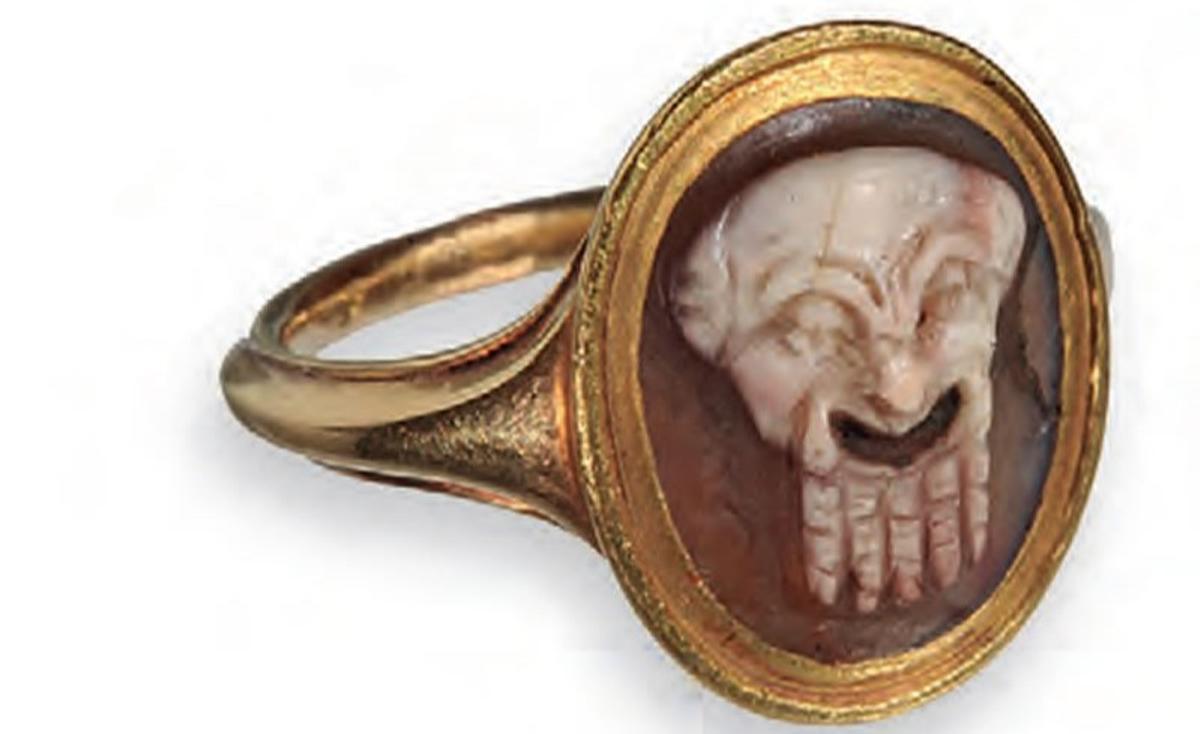 Anillo de Carlos III con Sileno. 