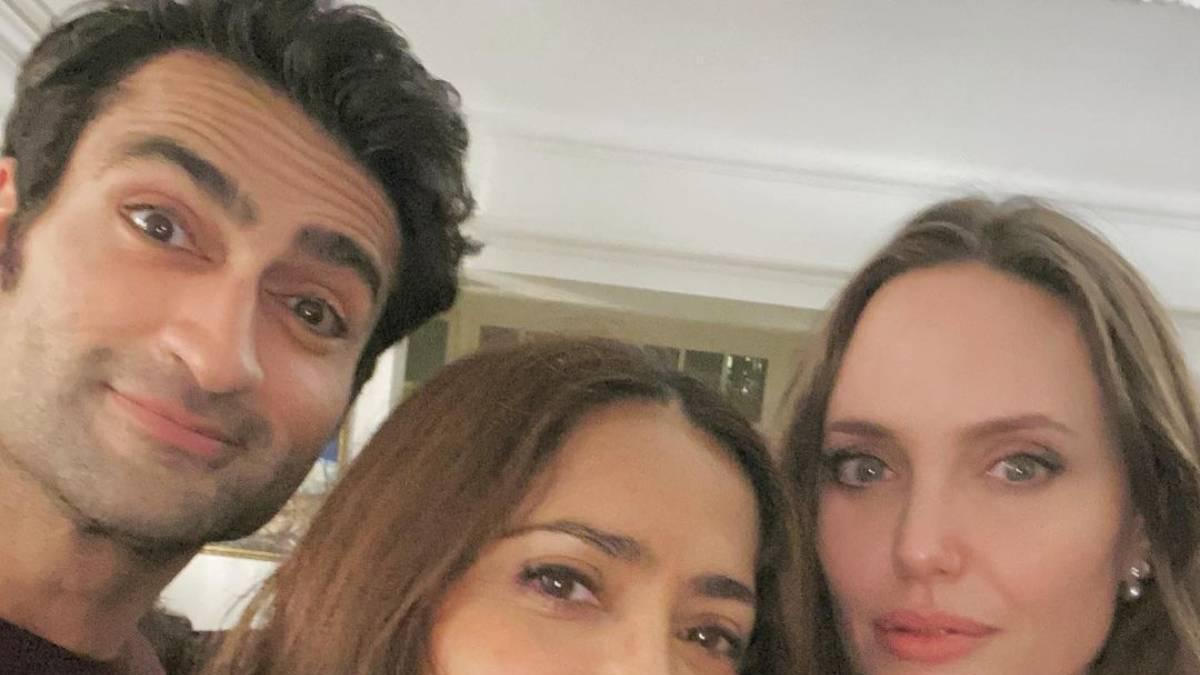 Kumail Nanjiani, Salma Hayek y Angelina Jolie en el set de rodaje de 'The eternals'