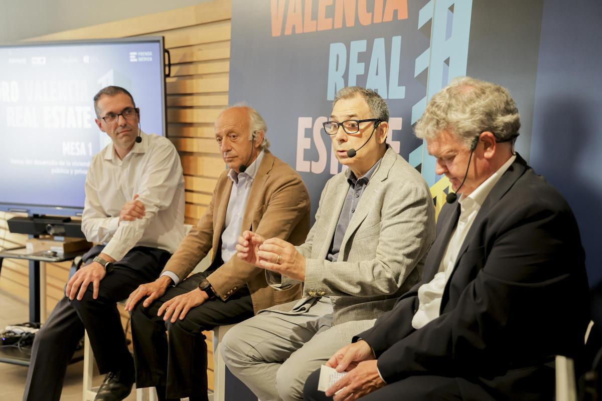 Ángel de la Cueva, Antonio Olmedo, José Luis Santa Isabel y Pepe Bernabé.