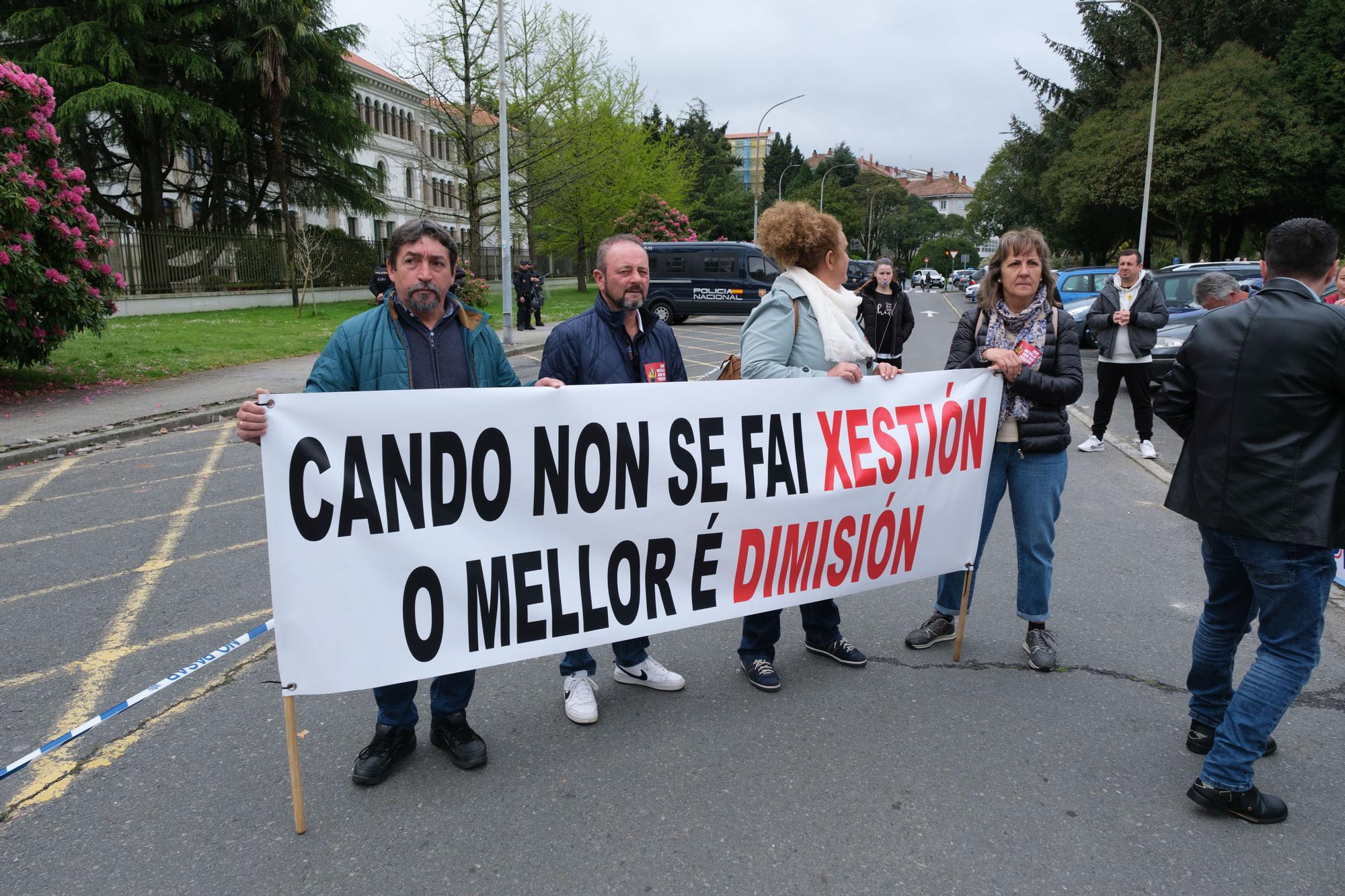 Concentración en Defensa del Sector Percebeiro en Santiago