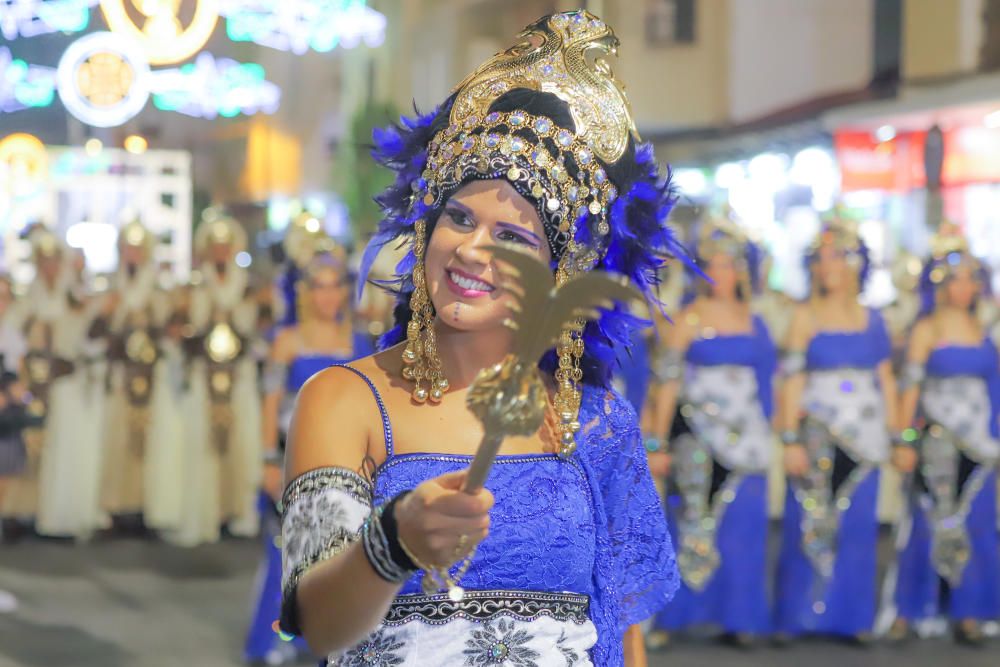 Espectacular entrada de Mora de las fiestas de Almoradí 2019