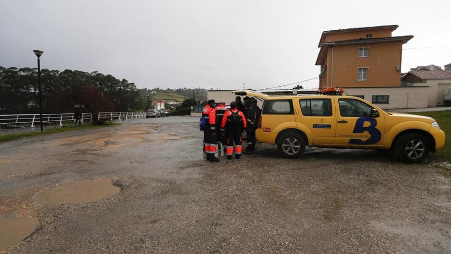 Amplian el área de búsqueda de la mujer desaparecida de Castrillón al Cabo Peñas