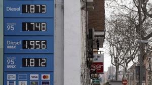 Gasolina i hipoteques més cares i menys creixement