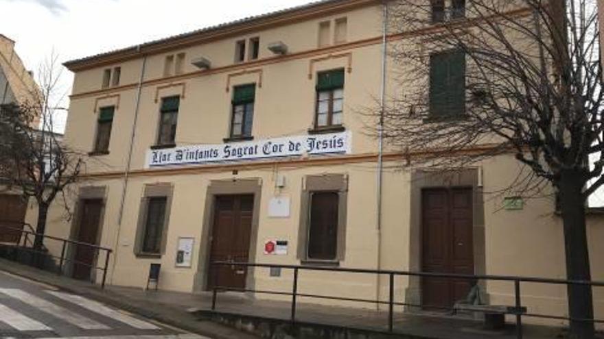 L&#039;Escola de Música i Arts Navarcles-Sant Fruitós és situada a l&#039;antic edifici de les monges