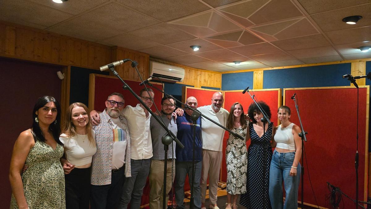 El compositor alzireño durante la grabación de su segundo disco.