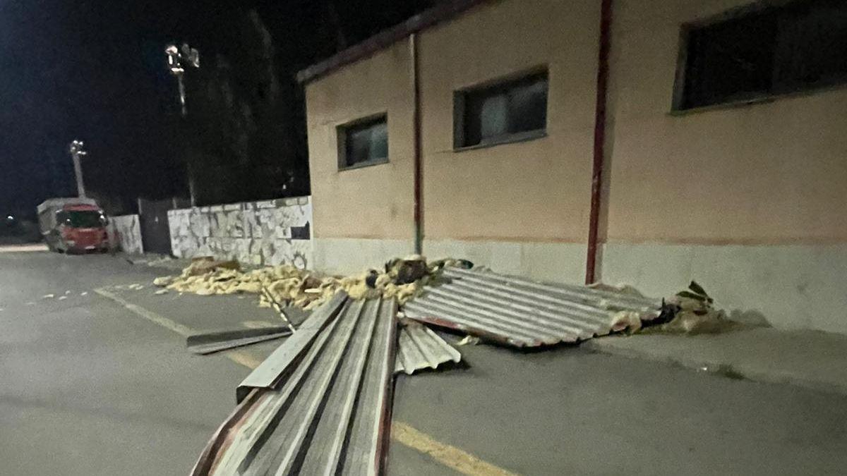 Vídeo: Incidencias causadas por el fuerte viento en Nules