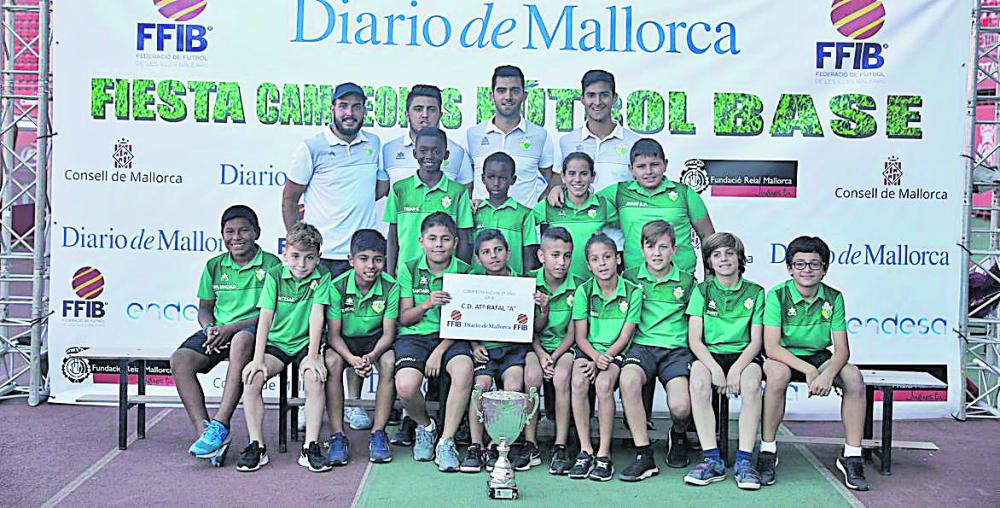 CAMPEÓN: Atlético Rafal. Alevín Primer Año Liga B