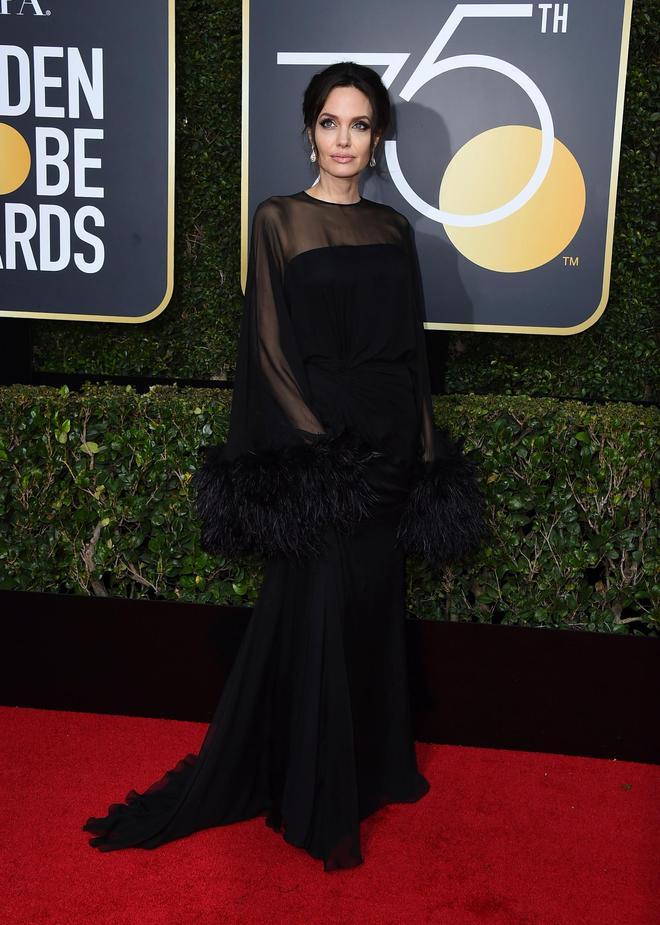 Angelina Jolie en los Globos de Oro 2018