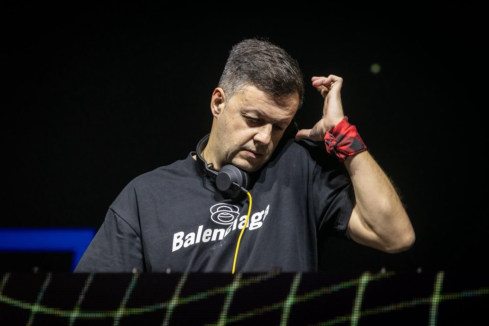 EN IMÁGENES | La música electrónica resuena en la plaza del Pilar con Los 40 Independance