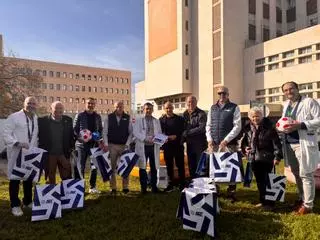 La AFE lleva ilusión y regalos a los niños de la unidad Materno-Infantil del Hospital Reina Sofía