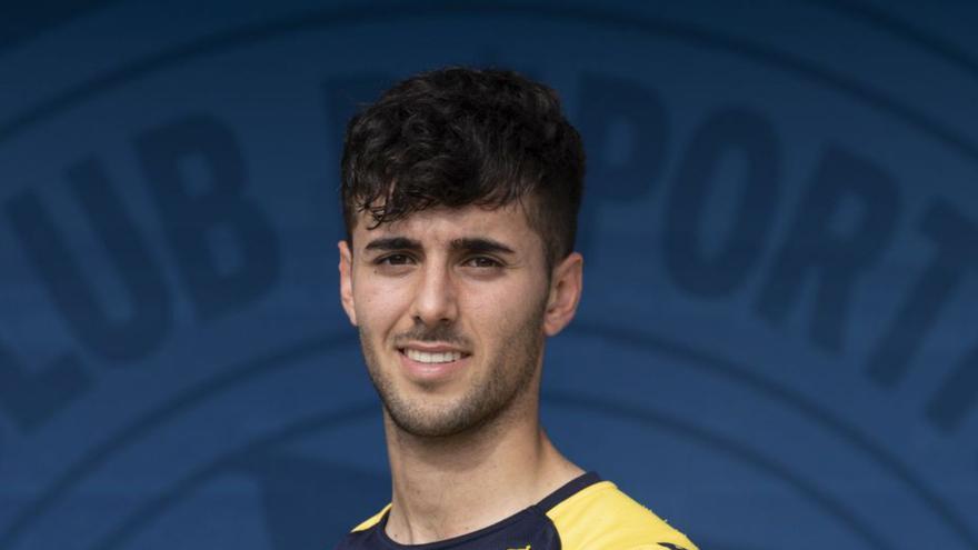 Álex Alfaro, en la ciudad deportiva. // CASTELEIRO / ROLLER AGENCIA