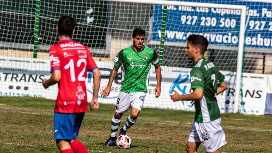 Gustavo Berraco, con el balón la pasada temporada.