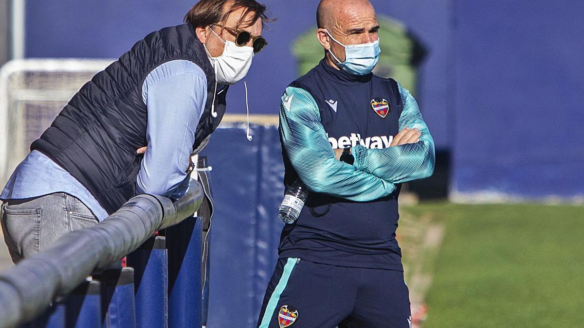 Quico Catalán, presidente del Levante UD, en el entrenamiento de ayer.  | GERMÁN CABALLERO