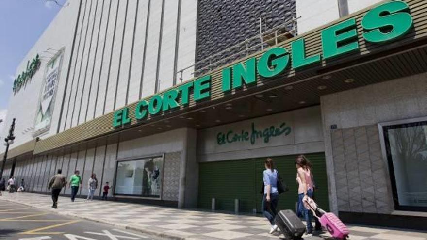 El Corte Inglés vuelve a abrir el 3 de julio en Nuevo Centro en  el primer domingo de rebajas