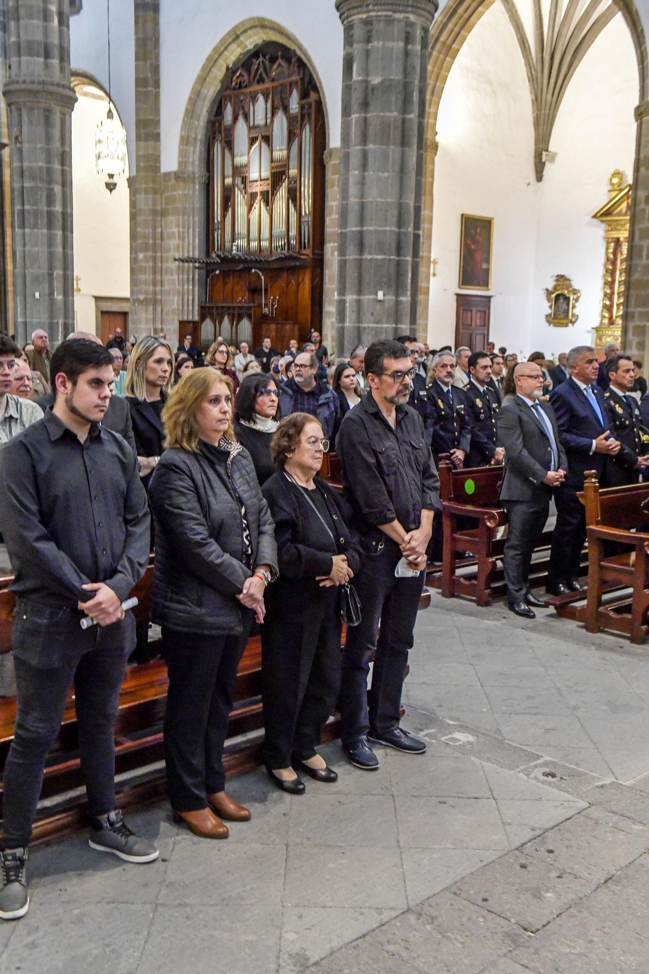 Funeral en Santa Ana por la familia grancanaria fallecida en un accidente de tráfico en Rumanía