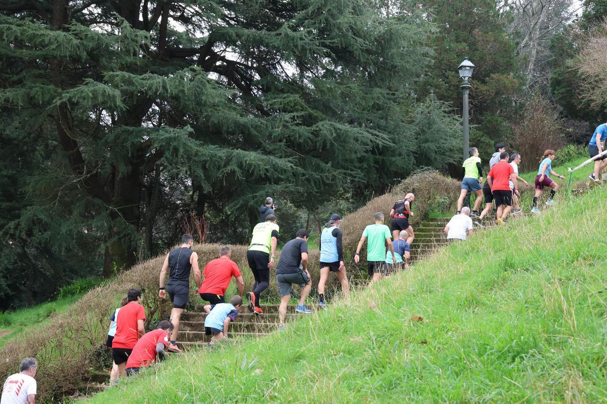 Más de 400 atletas miden sus fuerzas en la Subida ao Castro