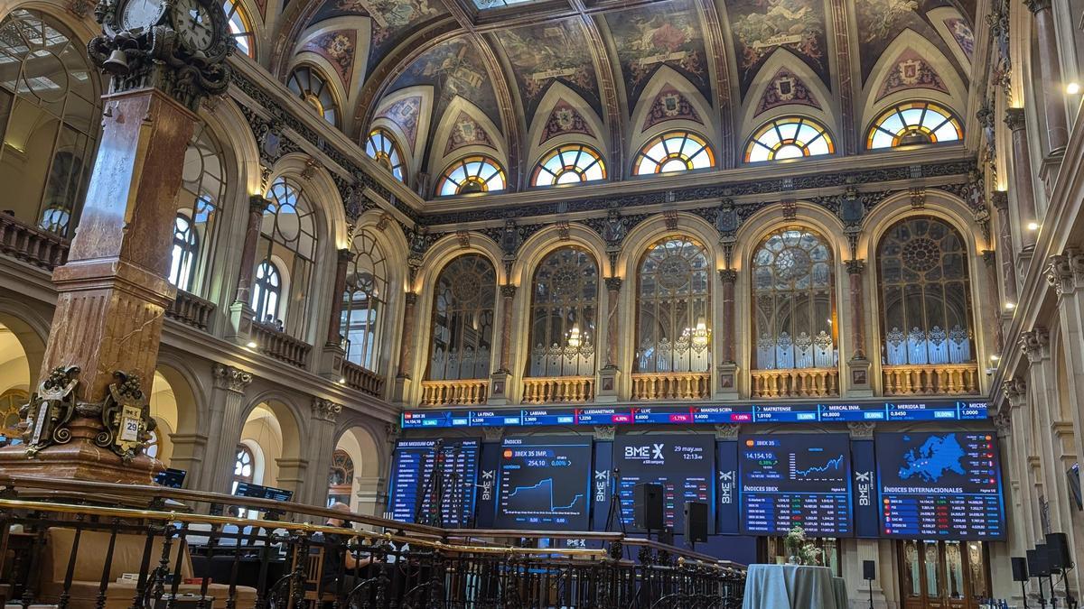 Interior del Palacio de la Bolsa de Madrid.