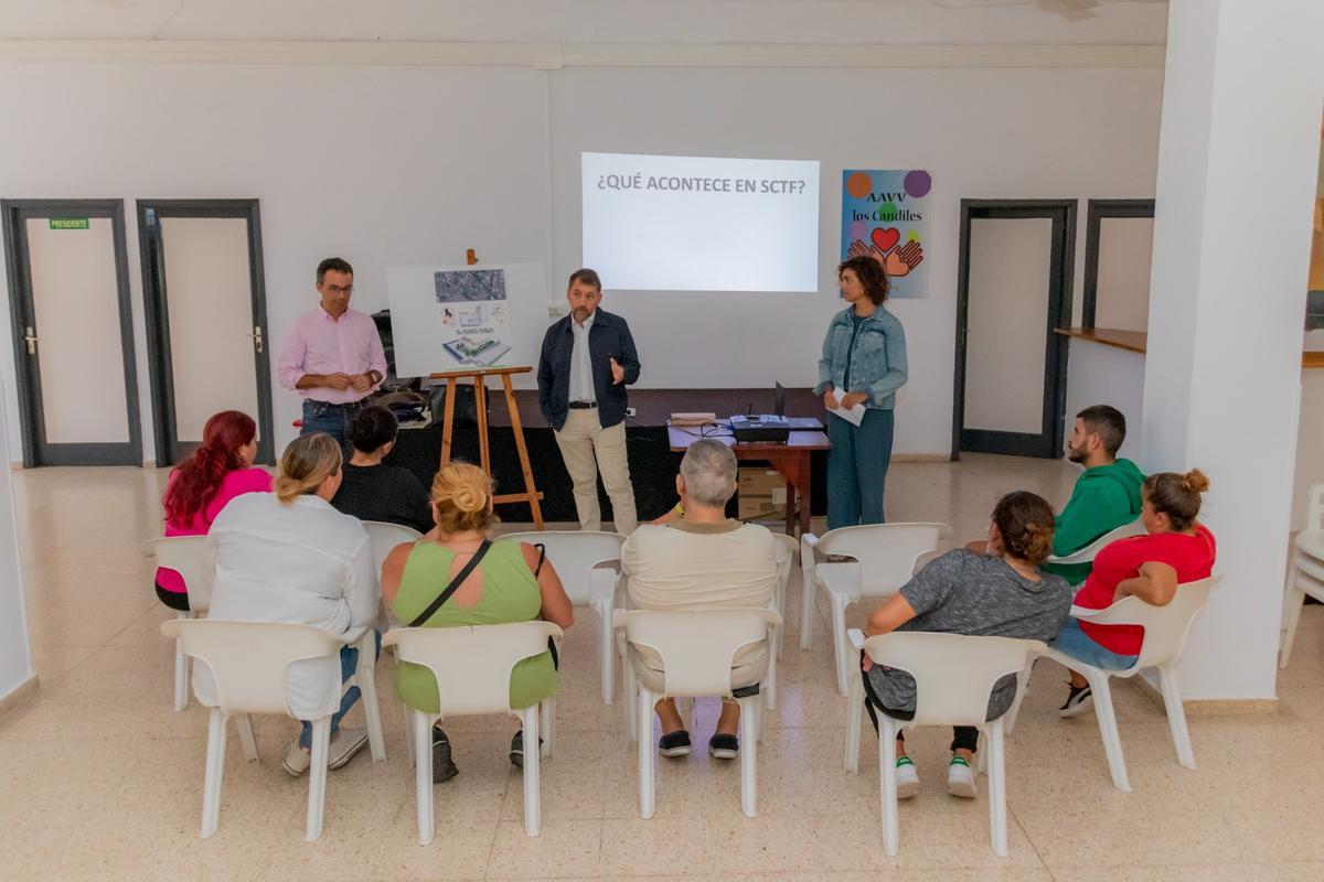 Presentación del proyecto a los vecinos de Los Gladiolos.