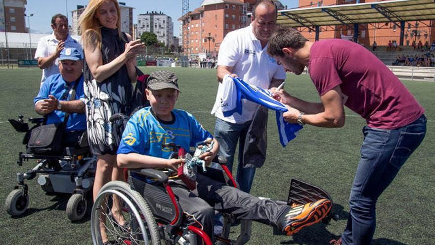 El cáncer puede con el oviedista Christian Mera a los 13 años