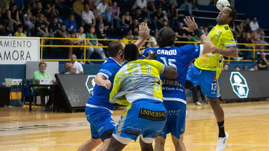 La situación del Balonmano Zamora Enamora en División de Honor Plata: un calco de la temporada anterior