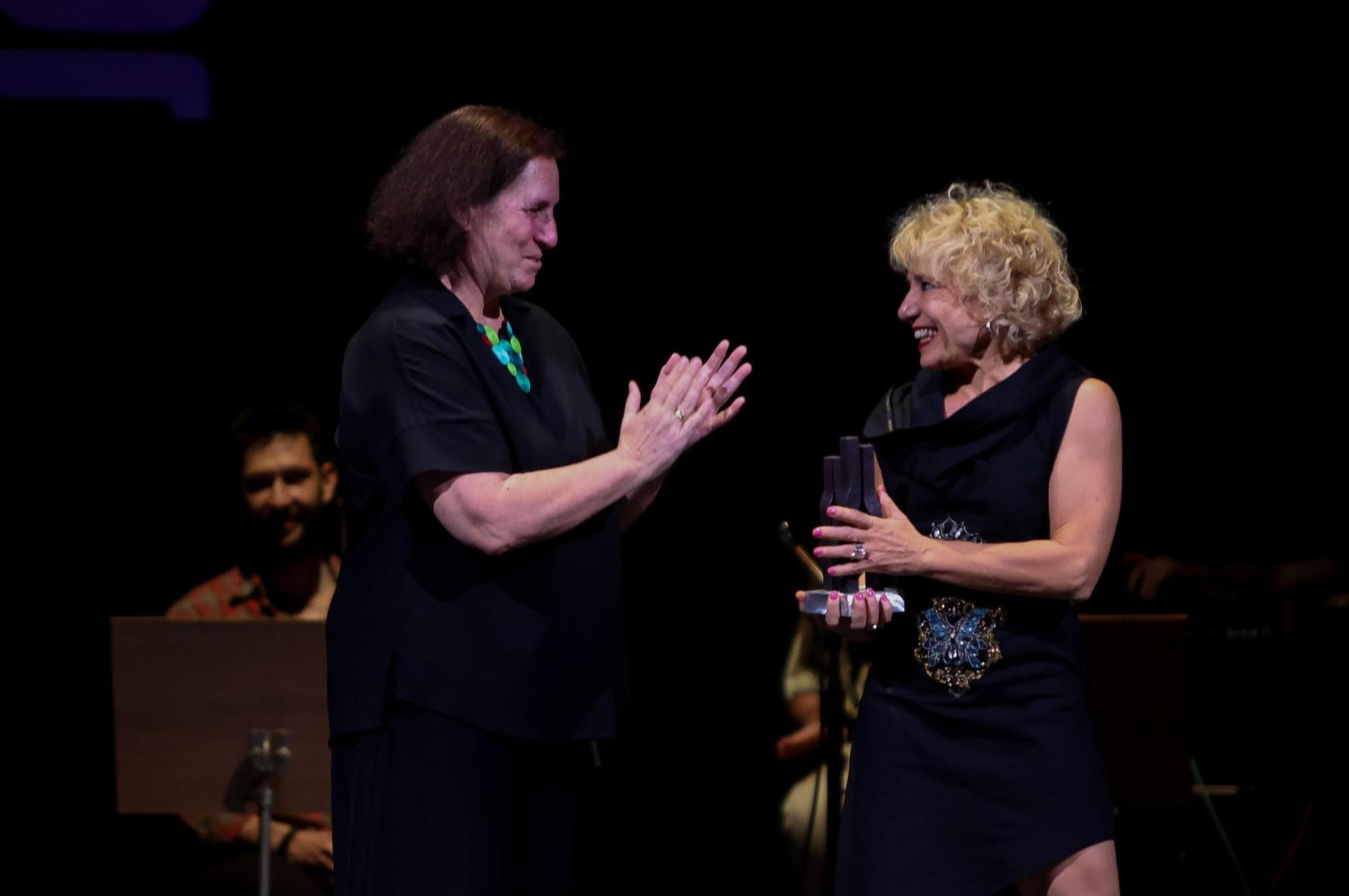 Gala de entrega de los premios Estruch en el Teatro Principal