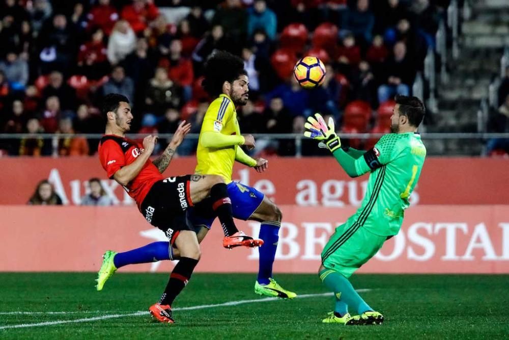 Zweitligist Real Mallorca hat am Sonntag (29.1.) im Stadion von Son Moix 0:0 gegen Cádiz gespielt. Es ist das dritte Unentschieden in Serie für den Inselclub.
