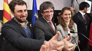 zentauroepp41390713 ousted catalan leader carles puigdemont  center  and former 171222002535