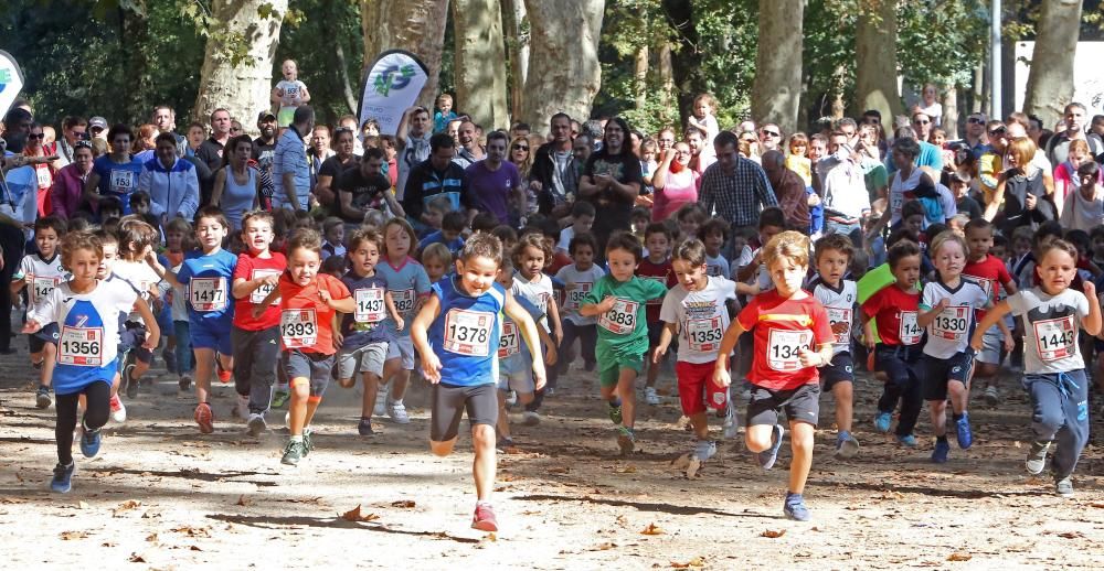 Más de mil niños -muchos acompañados por sus padres y sus madres- participaron en Castrelos en el XXI Cross Escolar-AD Castro San Miguel