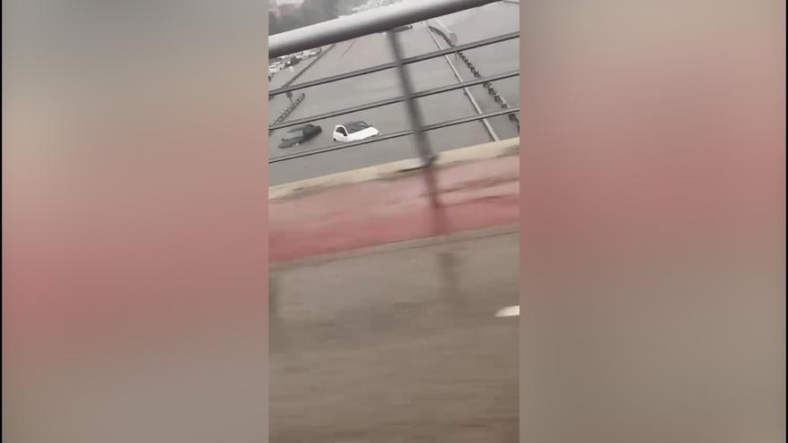 La DANA llega a Barcelona: colapsa el aeropuerto de El Prat e inunda carreteras