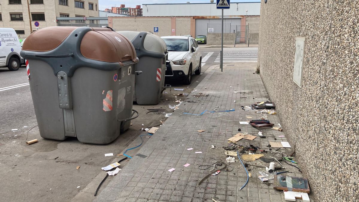 Incivisme i neteja insuficient al polígon Via Trajana Incivisme i neteja insuficient al polígon Via Trajana