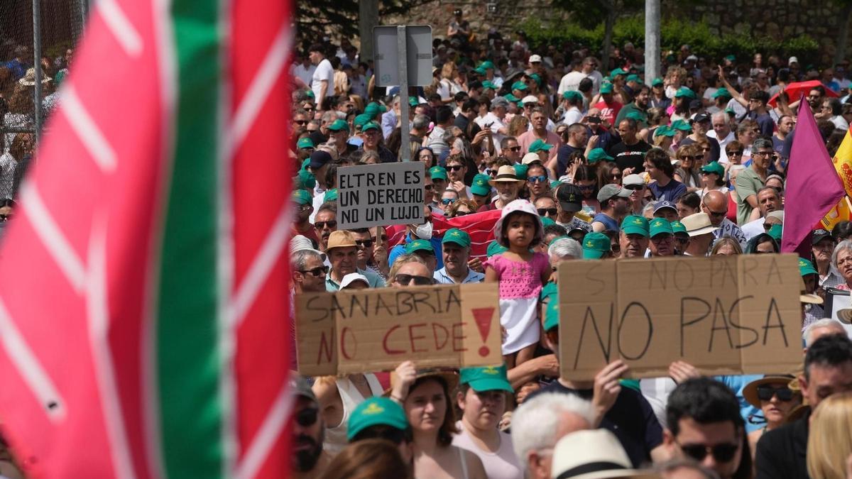 Manifestación en Zamora por el tren
