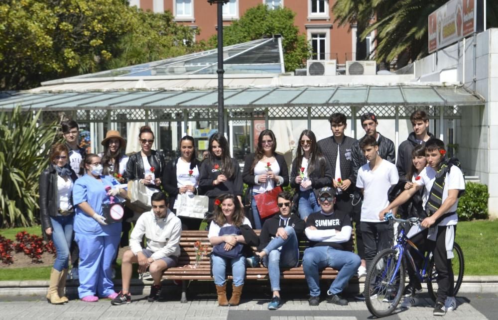 Flashmob antitabaco del centro de formación Nebrija Torre de Hércules