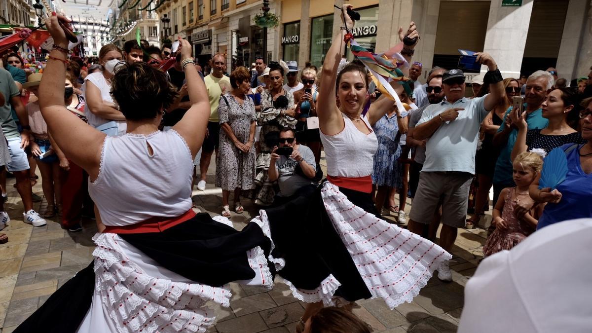 Pandas de verdiales y charangas: el ritmo de la Feria del Centro.