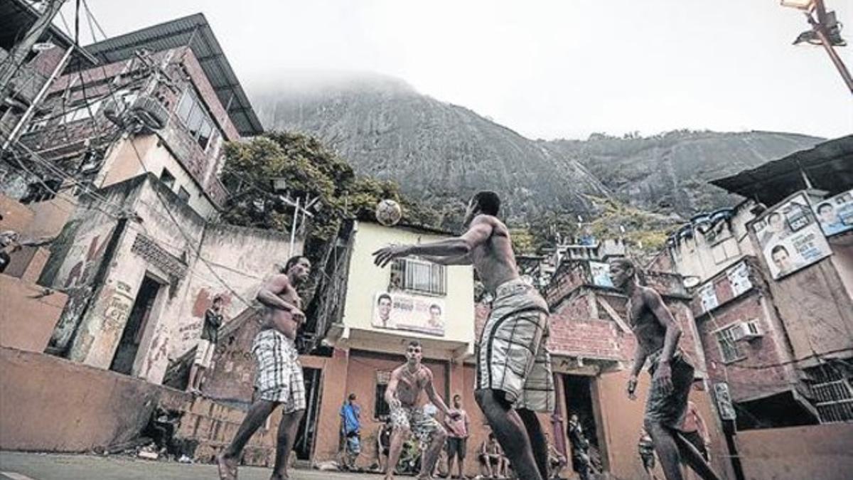 Imagen de la exposición 'Pacificación', sobre la vida en las favelas.