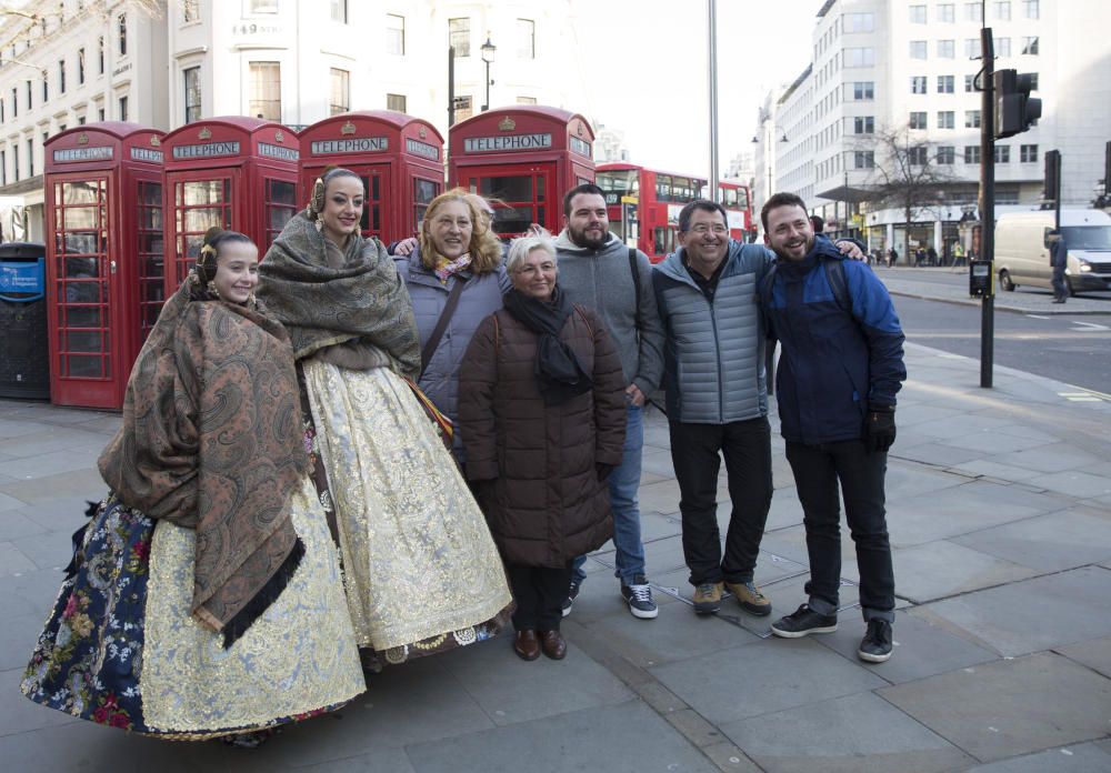 ... y de repente, unos turistas de Benetússer.