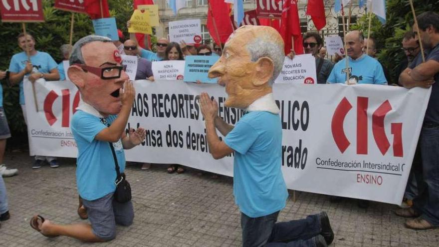 Vázquez ve una oportunidad en la Lomce y censura la &quot;alarma irreal&quot; de la oposición