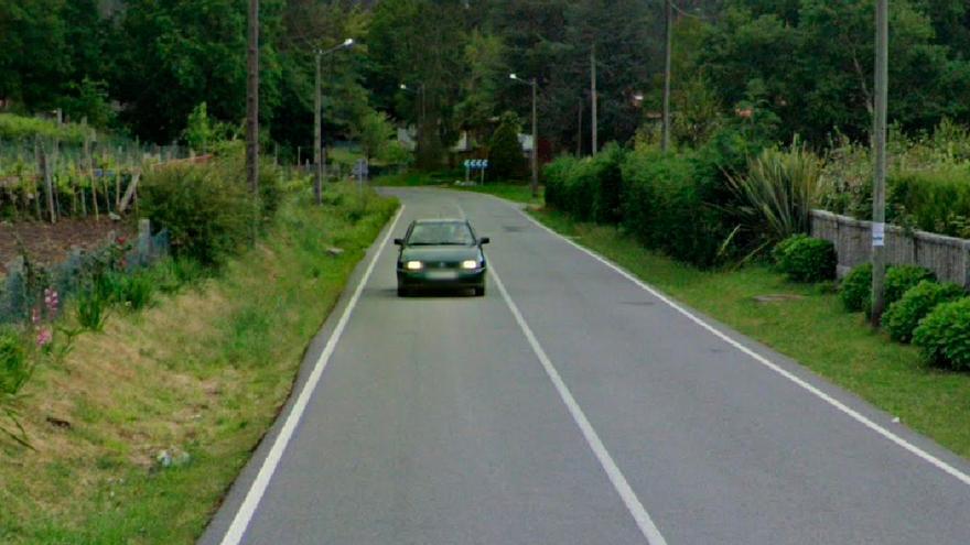 Arde la cabeza tractora de un camión estacionado en Cerponzóns