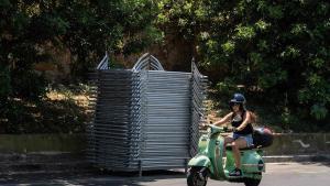 Las calles de Barcelona calientan motores para el Tour de Francia: tendrán casi 40.000 vallas de protección