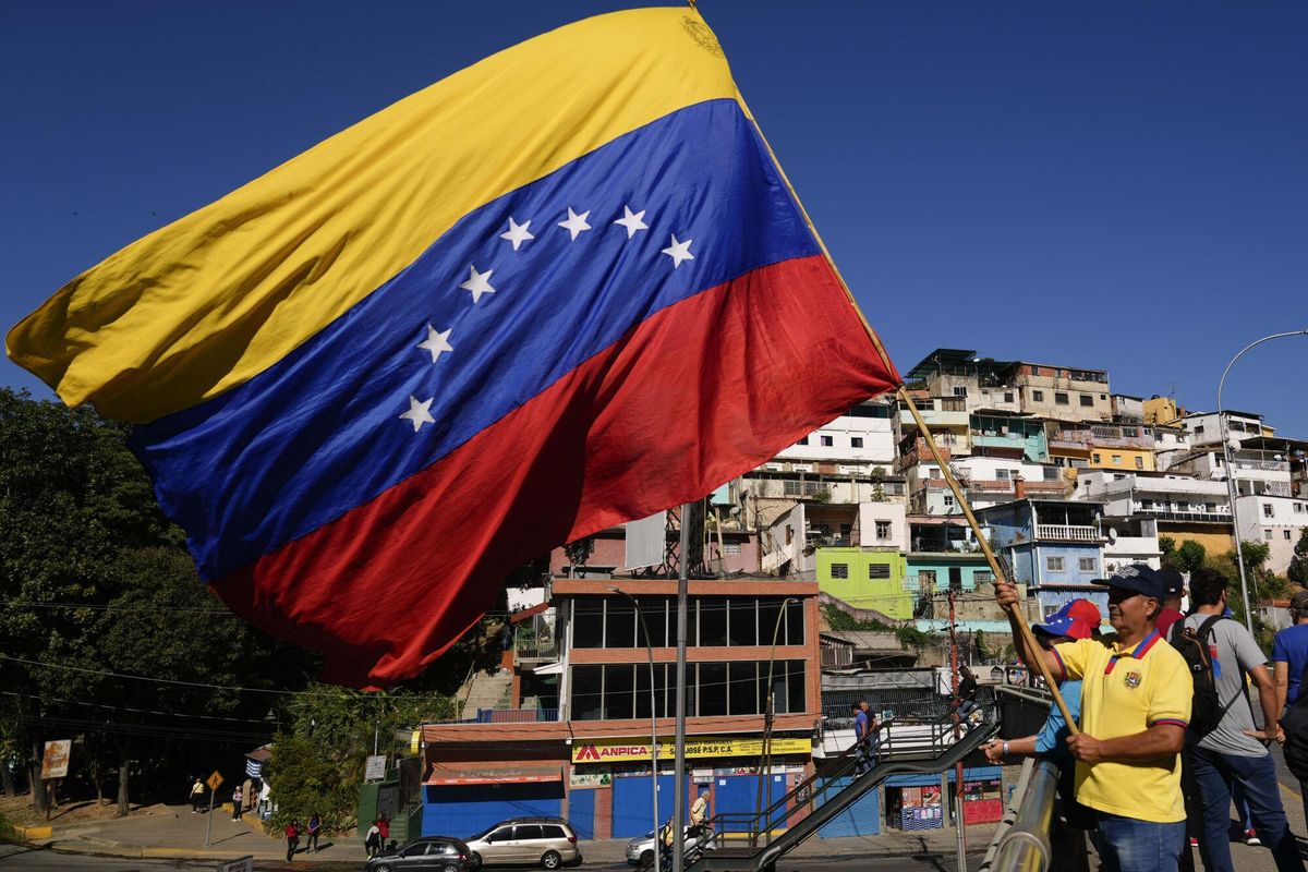 Opponents of Venezuelan President Nicolas Maduro demonstrate the day before his inauguration for a third term in Caracas, Venezuela, Thursday, Jan. 9, 2025. (AP Photo/Ariana Cubillos). EDITORIAL USE ONLY / ONLY ITALY AND SPAIN